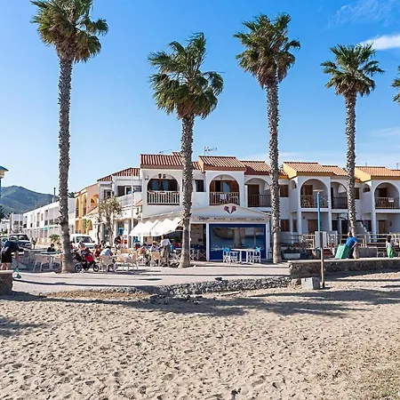 La Casa Del Alamo *